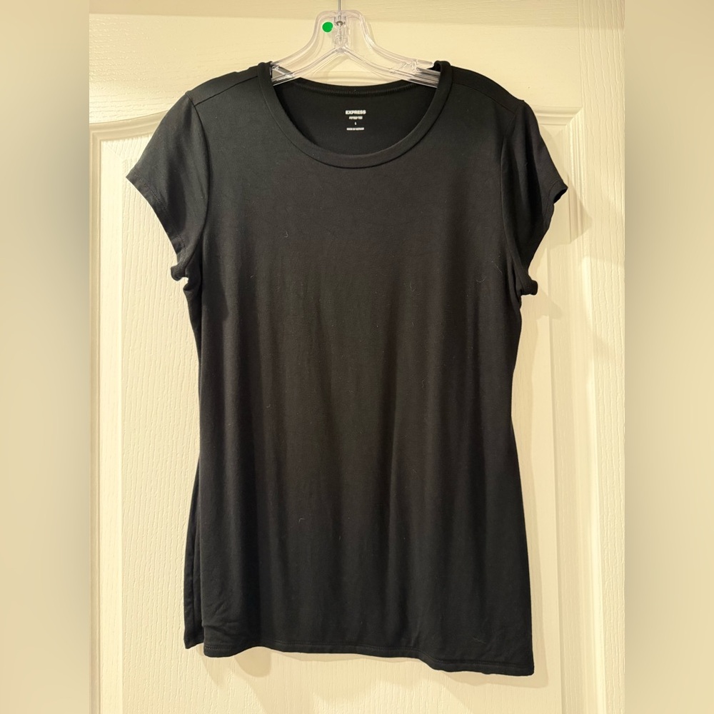 Like New! Women’s Black Fitted Double Layer Crew Neck Tee, Size Large